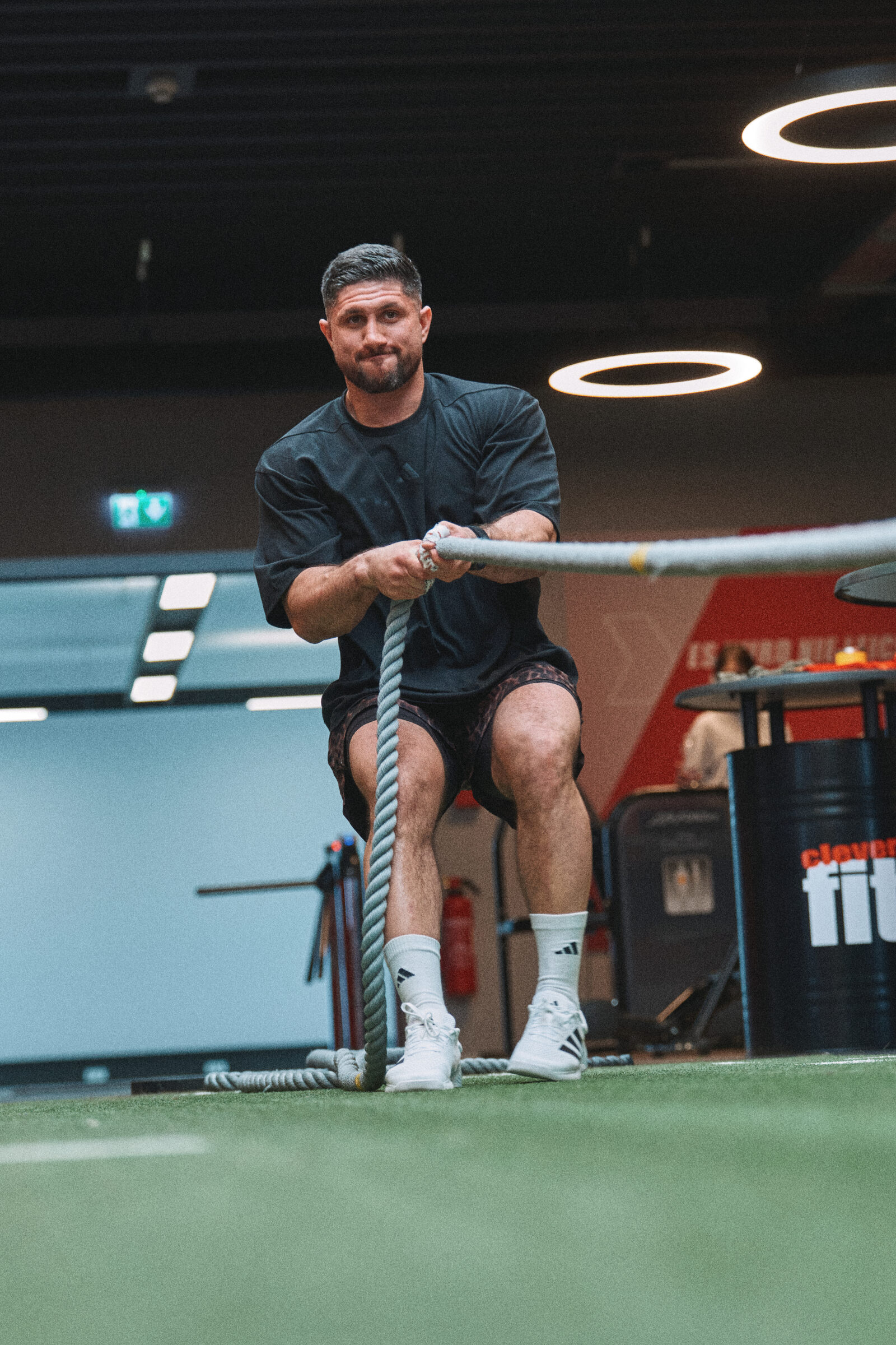 Tayfun Ertural beim Training am Battle Rope